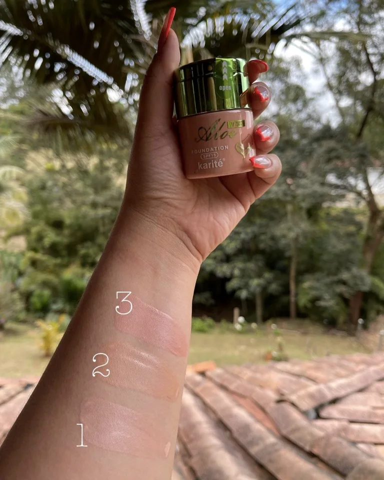BASE 2 EN 1 CON ALOE VERA KARITÉ