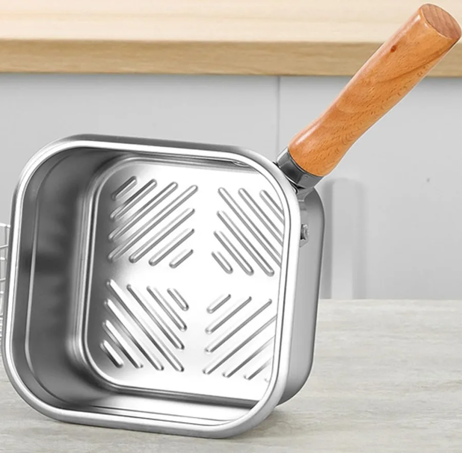 Olla cuadrada acero con cesta y pinzas 1